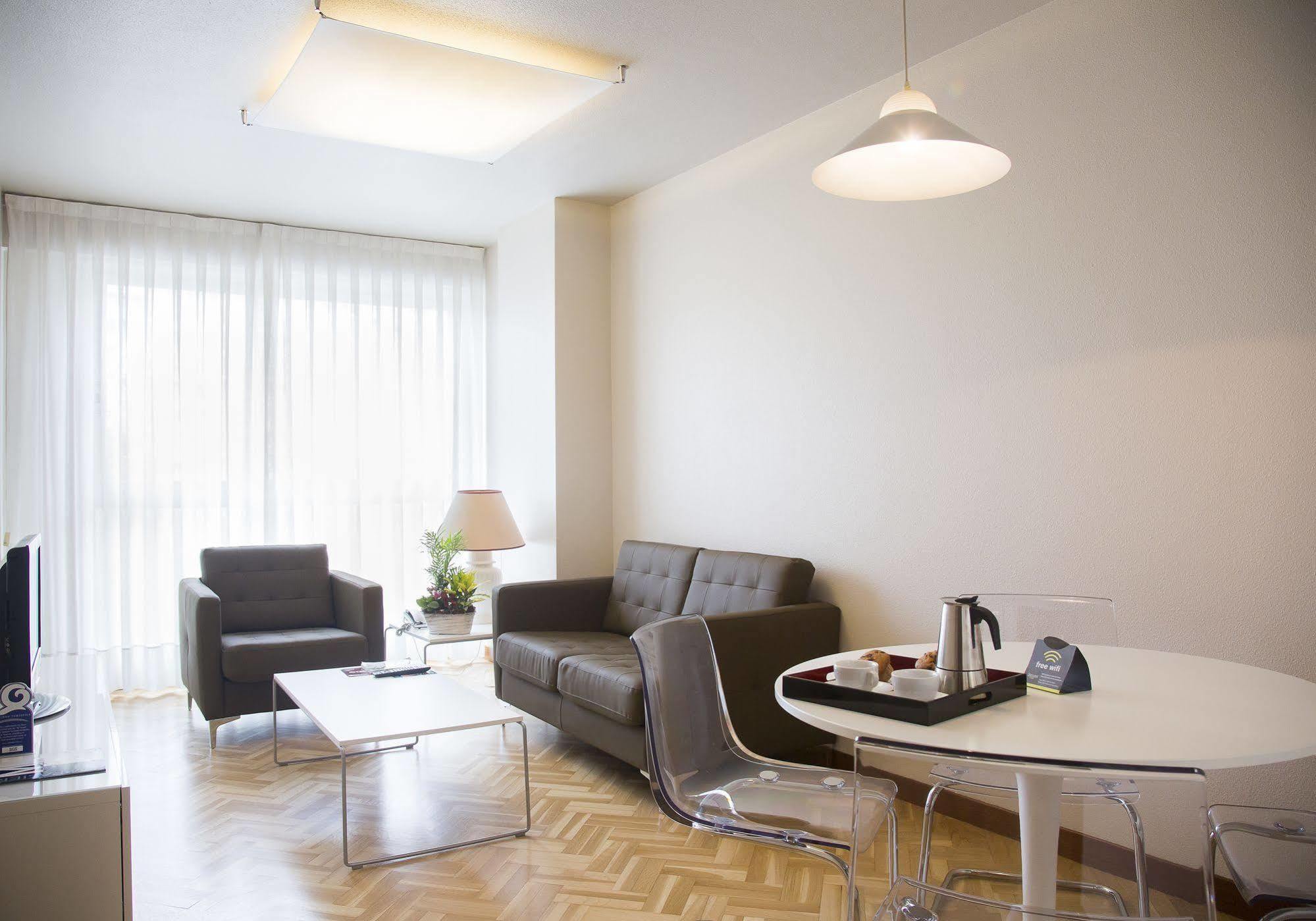 Suites Sercotel Mirasierra Pampeluna Zewnętrze zdjęcie
