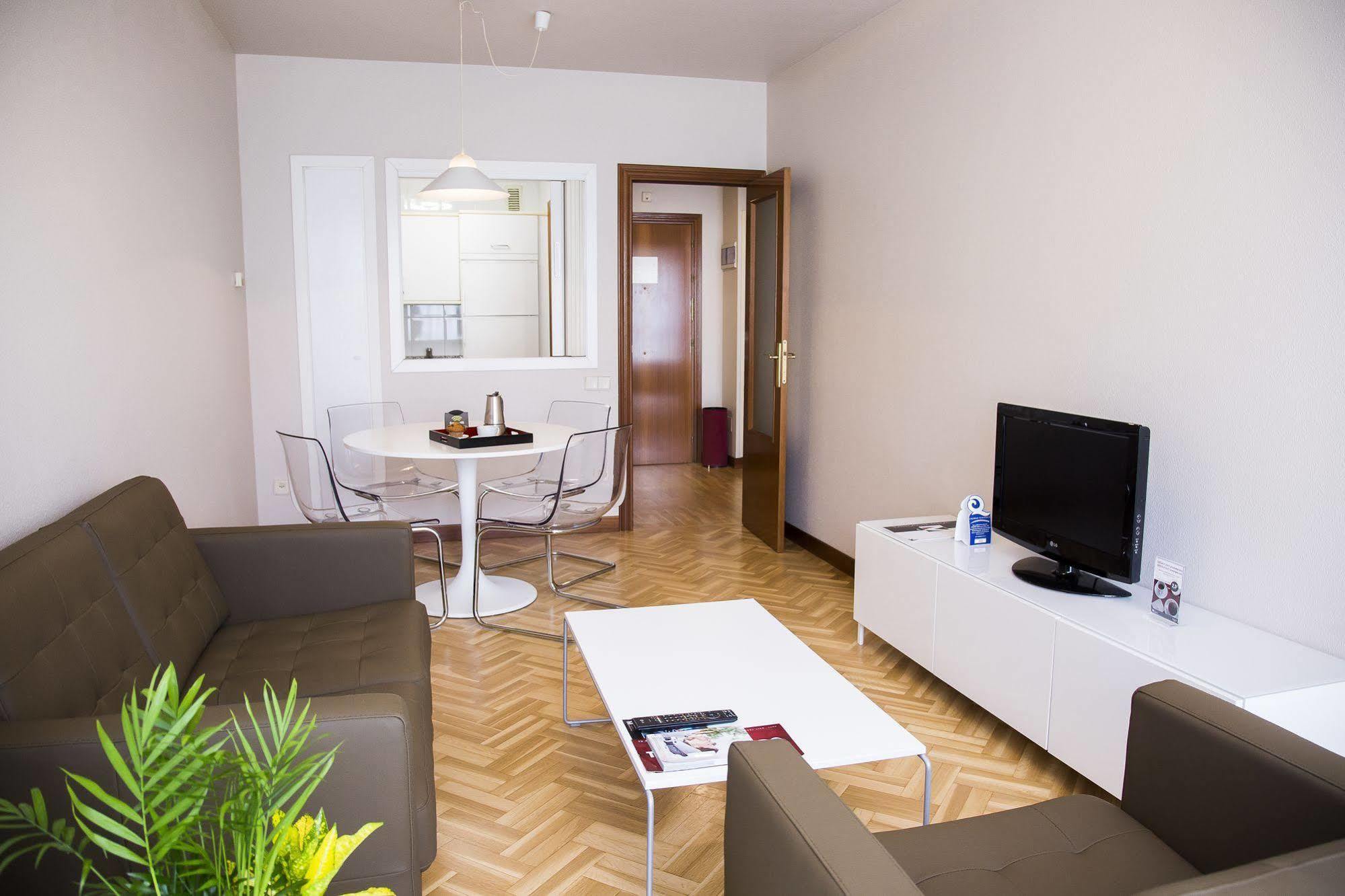 Suites Sercotel Mirasierra Pampeluna Zewnętrze zdjęcie