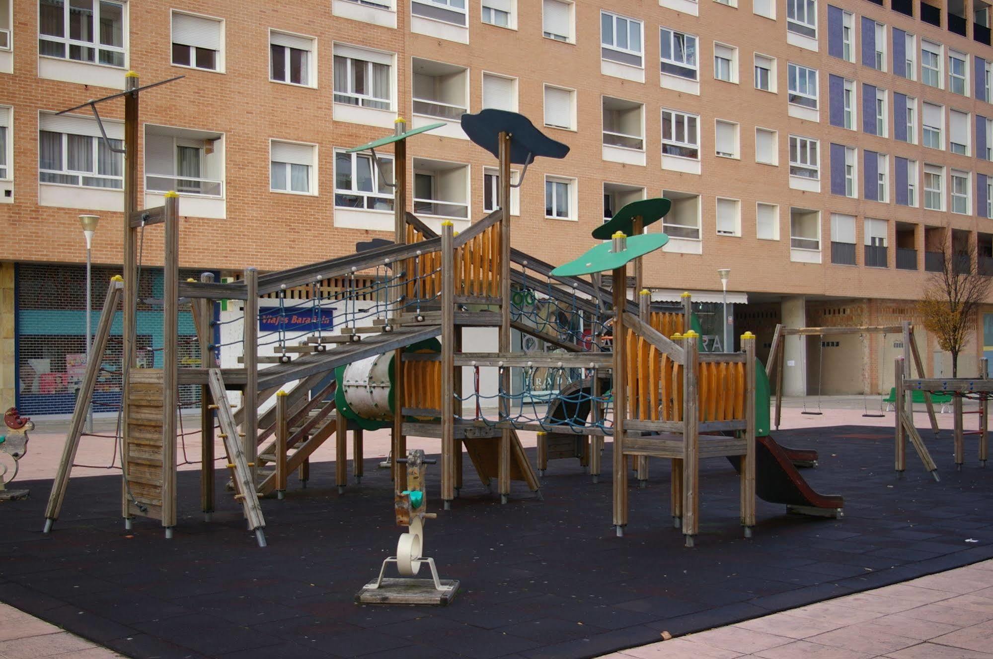 Suites Sercotel Mirasierra Pampeluna Zewnętrze zdjęcie